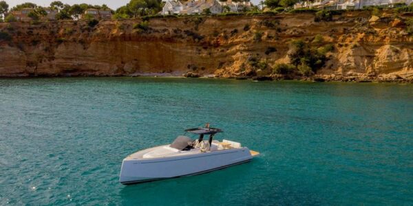 Luxury Boats for rent